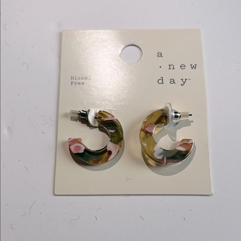 NWT Target A New Day colorful Acrylic open hoop earring